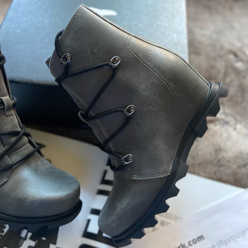 Sorel Joan Of Arctic Wedge III Lace Bootie - Picture 14 of 15
